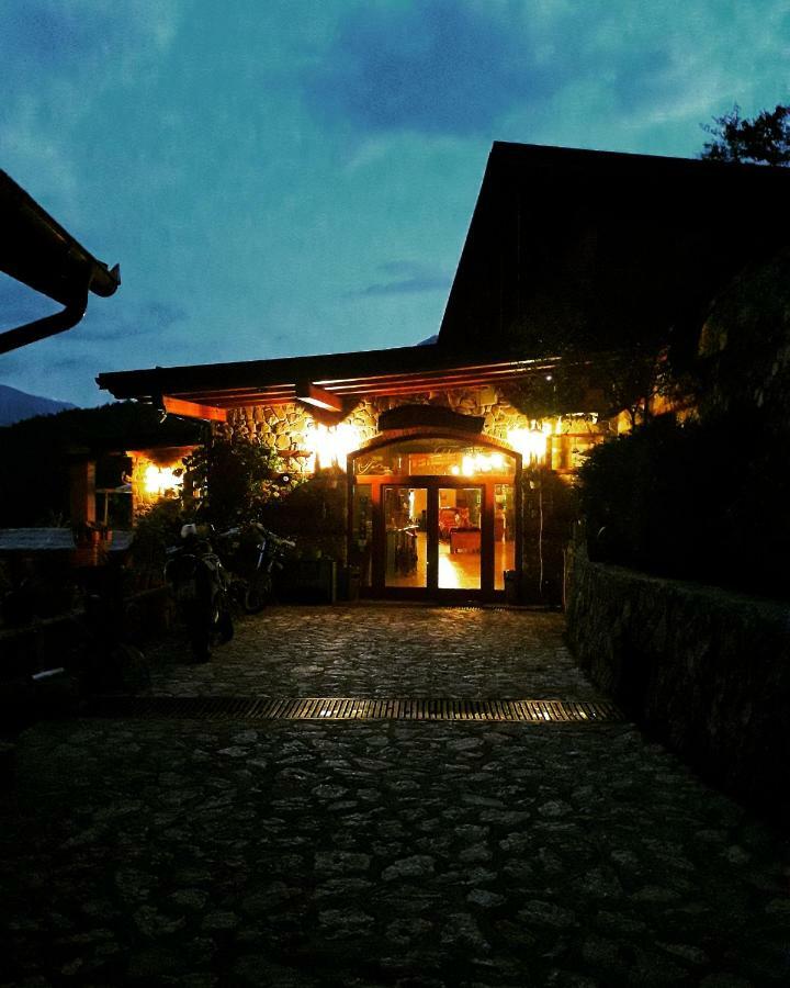 Hotel Tutto Galicnik Buitenkant foto